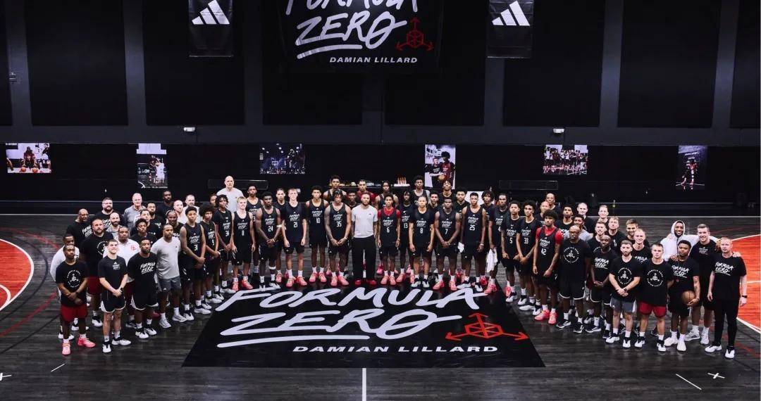 海星app-洛杉矶湖人训练开放日；加时末段回应争议引欢呼；CBA常规赛在即；数据趋势出现新变化的简单介绍-海星app