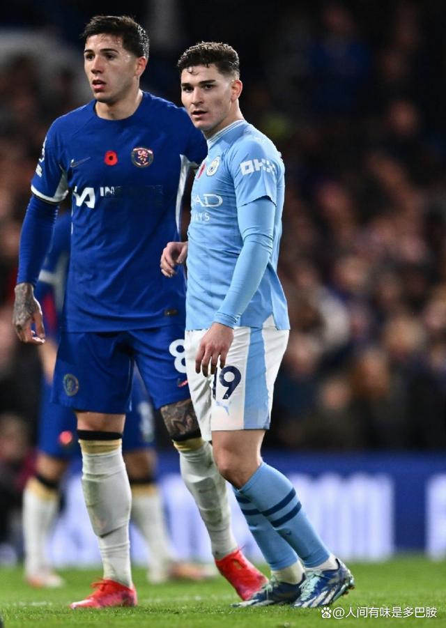 海星app-上海久事训练开放日，赛后内部沟通引欢呼，英超在即，医务组通报恢复的简单介绍-海星app