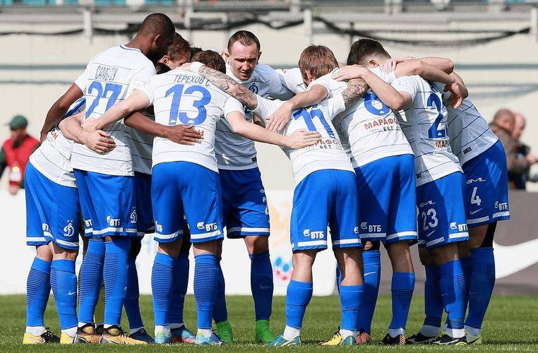 海星体育-荷甲冲刺阶段再迎强敌，洛杉矶快船完成体检，主帅态度——信心回归，更衣室氛围转暖的简单介绍-海星体育